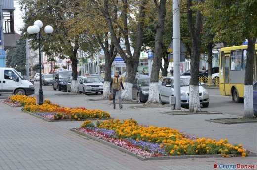Фото осіннього додощового Луцька