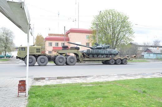 Танки в Луцьку на Володимирській