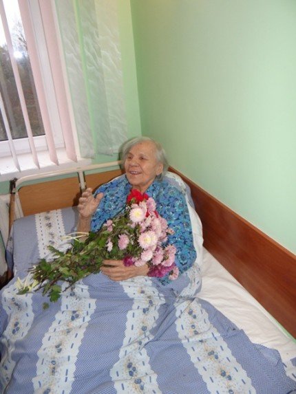 Вітання з 90-річчям від «Молодих регіонів»