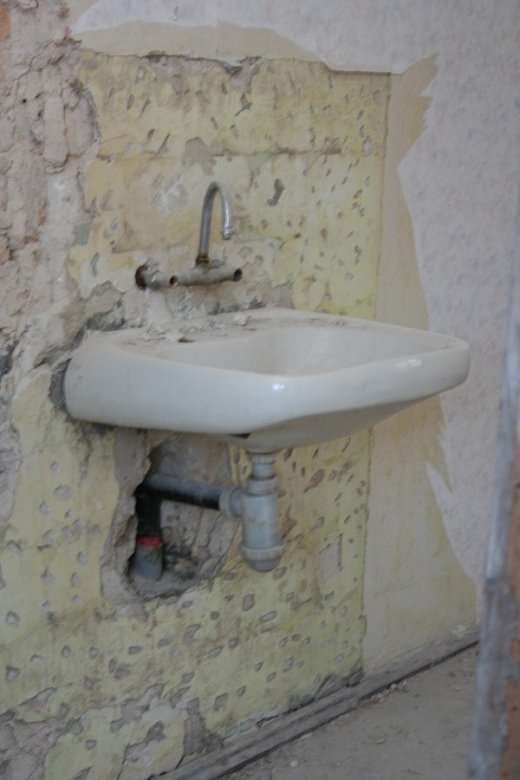 Фоторепортаж із закинутої будівлі Луцька