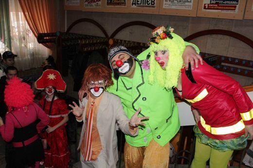 «День сміху» - в країні сміху або «День дурня»!