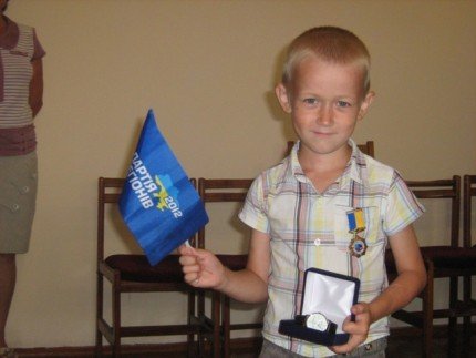 «Молоді регіони» привітали юного рятівника