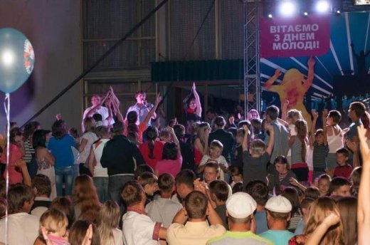 Єремєєв на діскотєці в Манєвічах. ФОТО