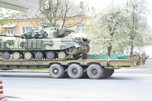 Танки в Луцьку на Володимирській