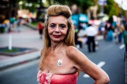 Київська фан-зона: це вам не прапори на мордах малювати!