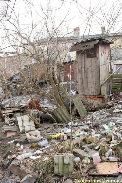 Хто ще скаже "заповідник"?? Або розруха починається з "Рабанівки"