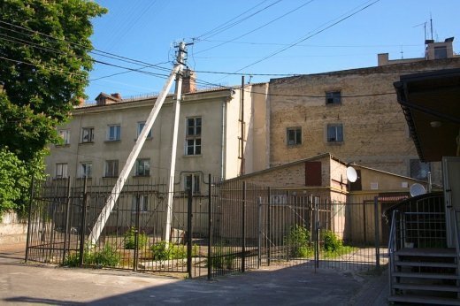 Фоторепортаж із закинутої будівлі Луцька