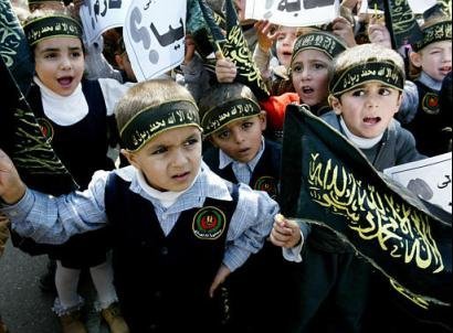 В німецьких школах серед дітей мусульман склалась традиція бити білих однокласників на день народження